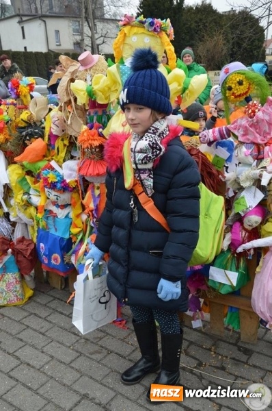 Zdjęcie w galerii na portalu naszwodzislaw.com: Radlin: Spalili Marzannę. Wiosna powitana  wiadomości z regionu