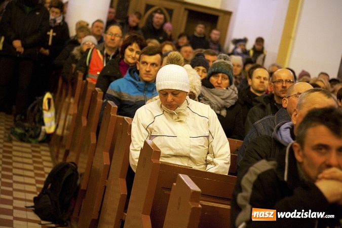 Zdjęcie w galerii na portalu naszwodzislaw.com: Z Rogowa wyruszyła Ekstremalna Droga Krzyżowa. Idą do Pszowa  wiadomości z regionu