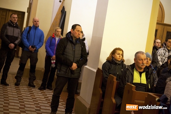 Zdjęcie w galerii na portalu naszwodzislaw.com: Z Rogowa wyruszyła Ekstremalna Droga Krzyżowa. Idą do Pszowa  wiadomości z regionu