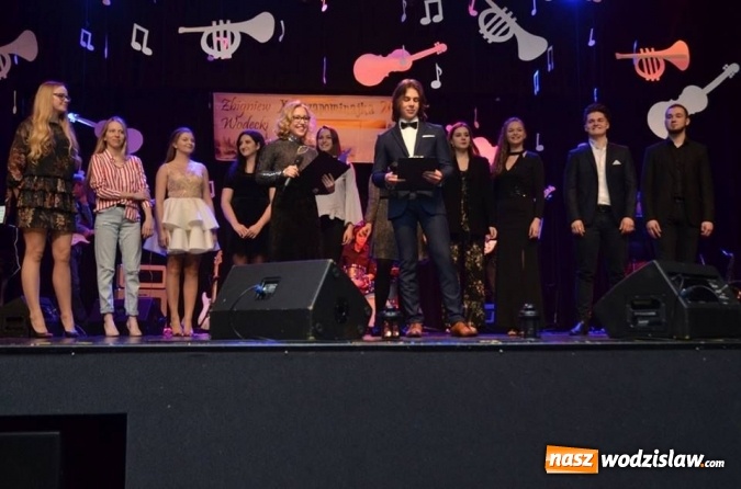 Zdjęcie w galerii na portalu naszwodzislaw.com: Rydułtowy: X Festiwal Piosenki Niezapominajka za nami wiadomości z regionu