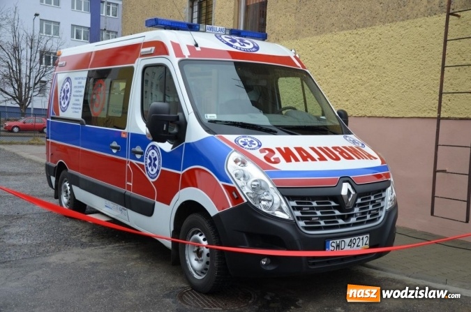 Zdjęcie w galerii na portalu naszwodzislaw.com: Nowy ambulans i zmodernizowana poradnia urologiczna w szpitalu  wiadomości z regionu