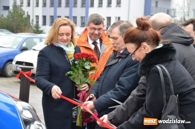 Zdjęcie w galerii na portalu naszwodzislaw.com: Nowy ambulans i zmodernizowana poradnia urologiczna w szpitalu  wiadomości z regionu
