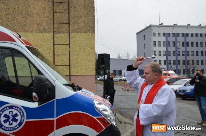 Zdjęcie w galerii na portalu naszwodzislaw.com: Nowy ambulans i zmodernizowana poradnia urologiczna w szpitalu  wiadomości z regionu