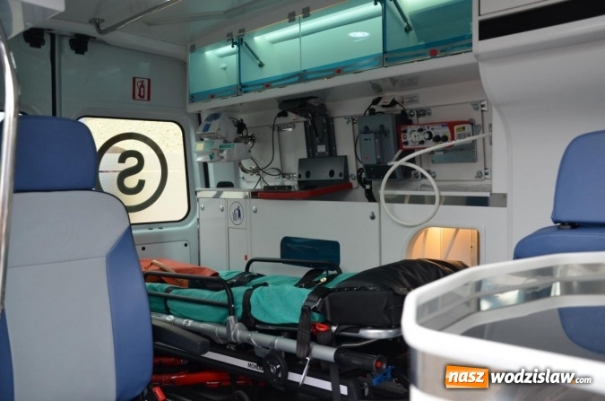 Zdjęcie w galerii na portalu naszwodzislaw.com: Nowy ambulans i zmodernizowana poradnia urologiczna w szpitalu  wiadomości z regionu