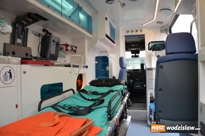 Zdjęcie w galerii na portalu naszwodzislaw.com: Nowy ambulans i zmodernizowana poradnia urologiczna w szpitalu  wiadomości z regionu