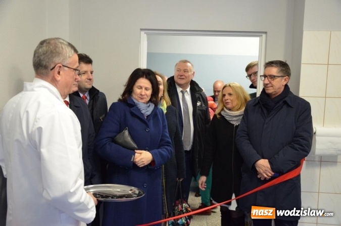 Zdjęcie w galerii na portalu naszwodzislaw.com: Nowy ambulans i zmodernizowana poradnia urologiczna w szpitalu  wiadomości z regionu