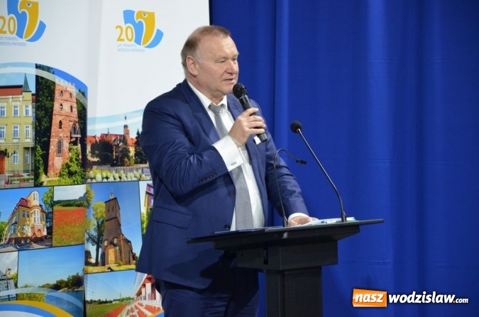 Zdjęcie w galerii na portalu naszwodzislaw.com: 70 tys. złotych na 70-lecie szkoły. Powiat ufundował nagrodę rydułtowskiemu liceum  wiadomości z regionu