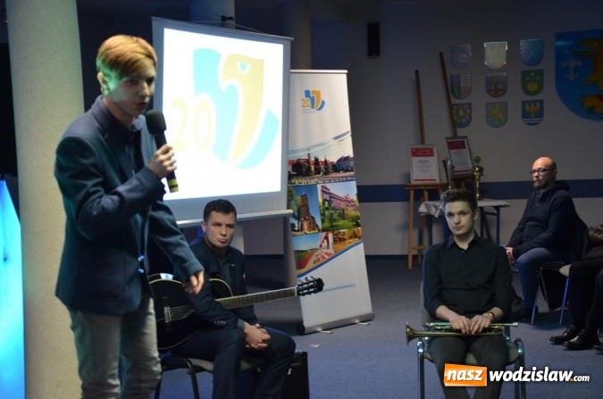 Zdjęcie w galerii na portalu naszwodzislaw.com: Wiosenny wieczór z poezją wiadomości z regionu