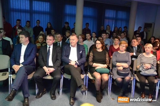 Zdjęcie w galerii na portalu naszwodzislaw.com: Wiosenny wieczór z poezją wiadomości z regionu