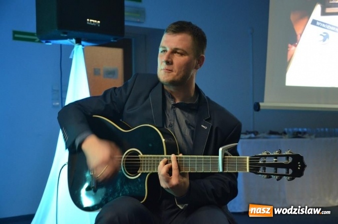 Zdjęcie w galerii na portalu naszwodzislaw.com: Wiosenny wieczór z poezją wiadomości z regionu