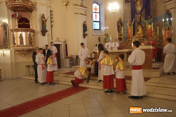 Zdjęcie w galerii na portalu naszwodzislaw.com: Wielki Piątek w Zawadzie. ZDJĘCIA  wiadomości z regionu