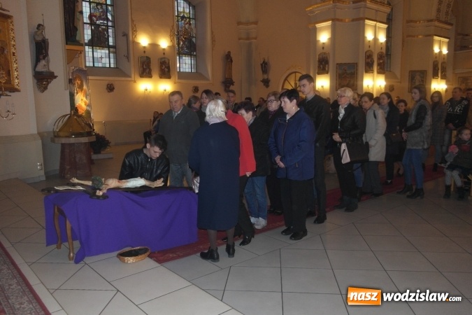 Zdjęcie w galerii na portalu naszwodzislaw.com: Wielki Piątek w Zawadzie. ZDJĘCIA  wiadomości z regionu