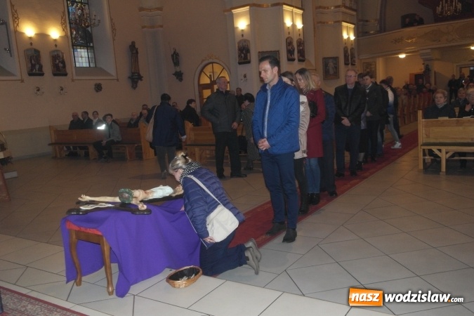 Zdjęcie w galerii na portalu naszwodzislaw.com: Wielki Piątek w Zawadzie. ZDJĘCIA  wiadomości z regionu