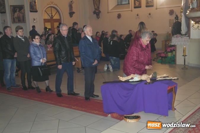 Zdjęcie w galerii na portalu naszwodzislaw.com: Wielki Piątek w Zawadzie. ZDJĘCIA  wiadomości z regionu