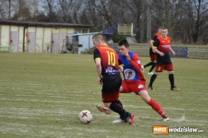 Zdjęcie w galerii na portalu naszwodzislaw.com: Odra Wodzisław vs. Płomień Połomia. Mecz przyniósł remis  wiadomości z regionu