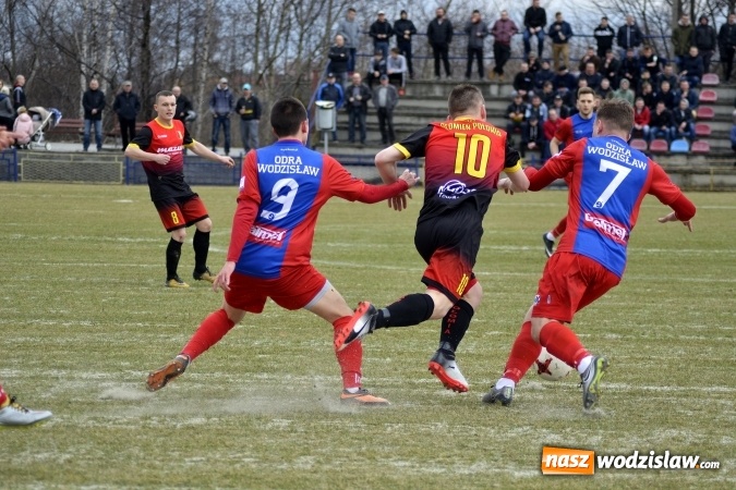 Zdjęcie w galerii na portalu naszwodzislaw.com: Odra Wodzisław vs. Płomień Połomia. Mecz przyniósł remis  wiadomości z regionu