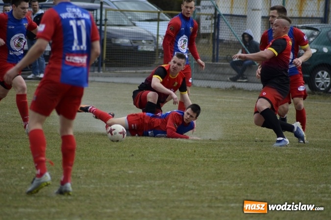 Zdjęcie w galerii na portalu naszwodzislaw.com: Odra Wodzisław vs. Płomień Połomia. Mecz przyniósł remis  wiadomości z regionu