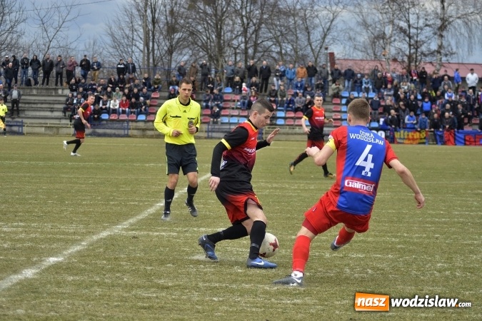 Zdjęcie w galerii na portalu naszwodzislaw.com: Odra Wodzisław vs. Płomień Połomia. Mecz przyniósł remis  wiadomości z regionu