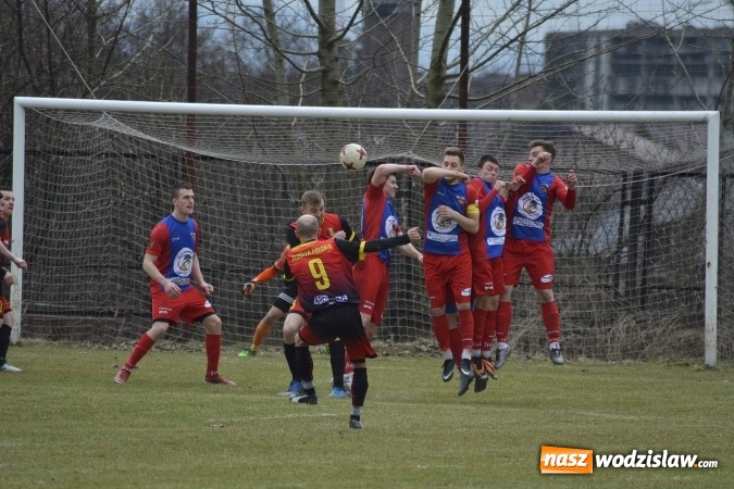 Zdjęcie w galerii na portalu naszwodzislaw.com: Odra Wodzisław vs. Płomień Połomia. Mecz przyniósł remis  wiadomości z regionu
