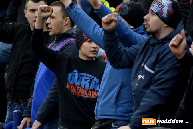 Zdjęcie w galerii na portalu naszwodzislaw.com: Odra Wodzisław vs. Płomień Połomia. Mecz przyniósł remis  wiadomości z regionu