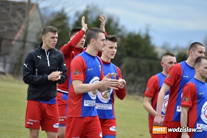 Zdjęcie w galerii na portalu naszwodzislaw.com: Odra Wodzisław vs. Płomień Połomia. Mecz przyniósł remis  wiadomości z regionu