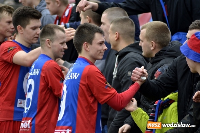 Zdjęcie w galerii na portalu naszwodzislaw.com: Odra Wodzisław vs. Płomień Połomia. Mecz przyniósł remis  wiadomości z regionu