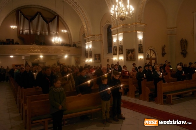 Zdjęcie w galerii na portalu naszwodzislaw.com: Wielka Sobota w parafii Podwyższenia Krzyża Świętego w Wodzisławiu Śląskim - Zawadzie  wiadomości z regionu