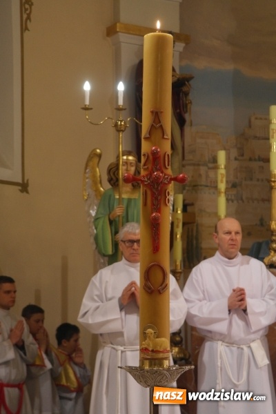Zdjęcie w galerii na portalu naszwodzislaw.com: Wielka Sobota w parafii Podwyższenia Krzyża Świętego w Wodzisławiu Śląskim - Zawadzie  wiadomości z regionu