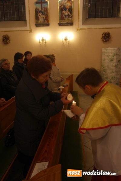 Zdjęcie w galerii na portalu naszwodzislaw.com: Wielka Sobota w parafii Podwyższenia Krzyża Świętego w Wodzisławiu Śląskim - Zawadzie  wiadomości z regionu