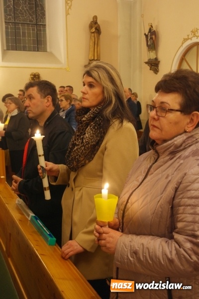 Zdjęcie w galerii na portalu naszwodzislaw.com: Wielka Sobota w parafii Podwyższenia Krzyża Świętego w Wodzisławiu Śląskim - Zawadzie  wiadomości z regionu