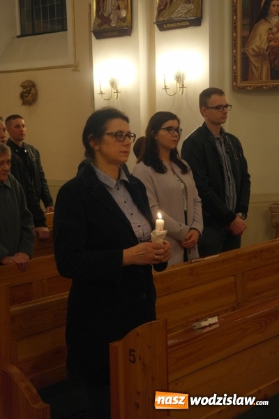 Zdjęcie w galerii na portalu naszwodzislaw.com: Wielka Sobota w parafii Podwyższenia Krzyża Świętego w Wodzisławiu Śląskim - Zawadzie  wiadomości z regionu