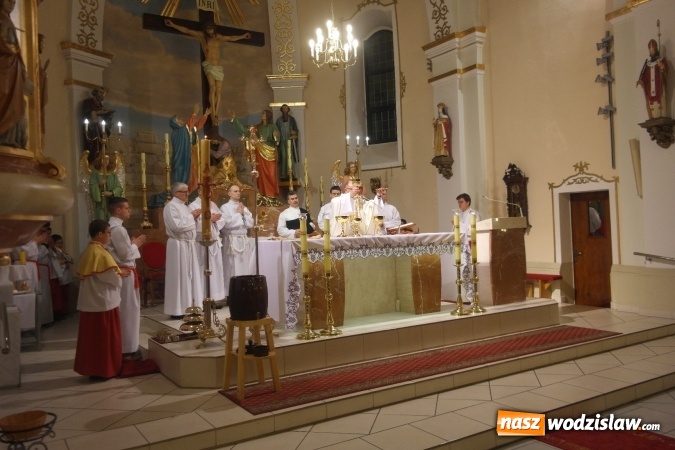 Zdjęcie w galerii na portalu naszwodzislaw.com: Wielka Sobota w parafii Podwyższenia Krzyża Świętego w Wodzisławiu Śląskim - Zawadzie  wiadomości z regionu