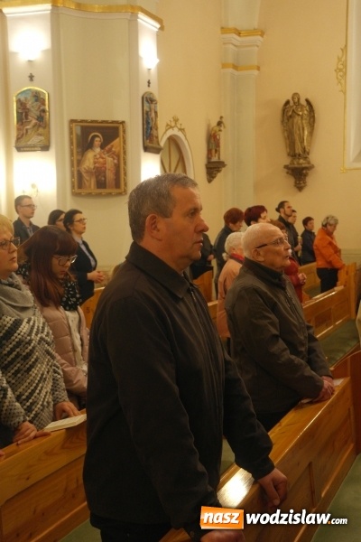 Zdjęcie w galerii na portalu naszwodzislaw.com: Wielka Sobota w parafii Podwyższenia Krzyża Świętego w Wodzisławiu Śląskim - Zawadzie  wiadomości z regionu
