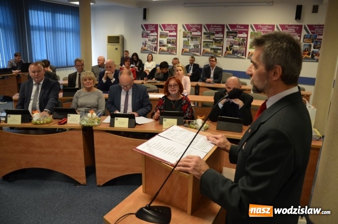 Zdjęcie w galerii na portalu naszwodzislaw.com: Powiat ponownie z tytułem Lider Edukacji Samorządowej. Otrzyma go w maju  wiadomości z regionu