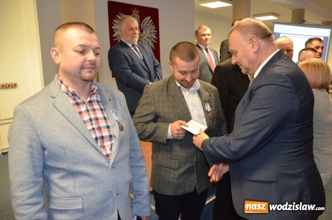 Zdjęcie w galerii na portalu naszwodzislaw.com: Powiat ponownie z tytułem Lider Edukacji Samorządowej. Otrzyma go w maju  wiadomości z regionu