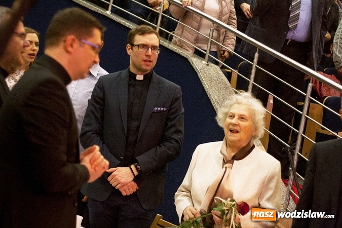 Zdjęcie w galerii na portalu naszwodzislaw.com: Ks. Jerzy Szymik już oficjalnie honorowym obywatelem miasta Pszów. ZDJĘCIA  wiadomości z regionu