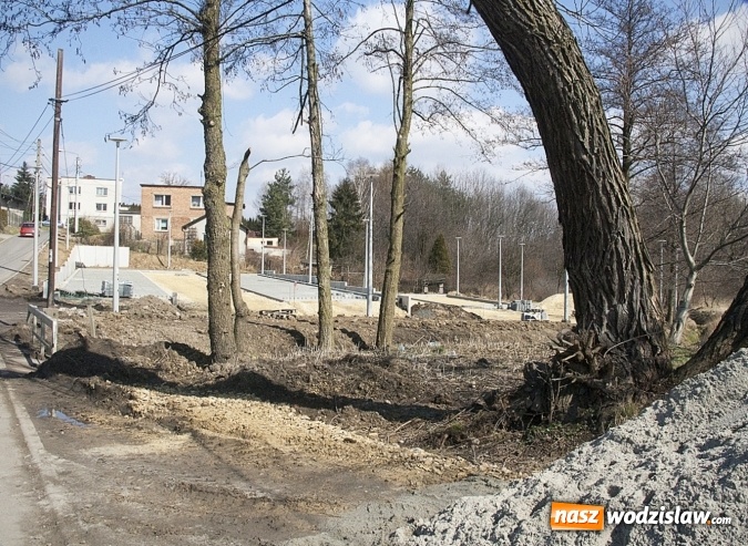 Zdjęcie w galerii na portalu naszwodzislaw.com: Parking przy tężni coraz bliżej ukończenia  wiadomości z regionu