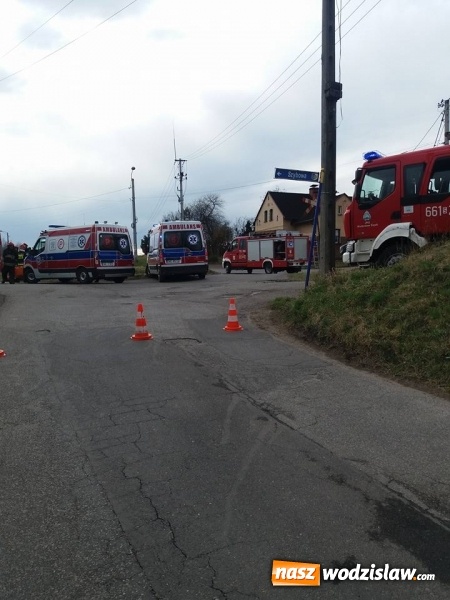 Zdjęcie w galerii na portalu naszwodzislaw.com: Auto dachowało w Zawadzie  wiadomości z regionu