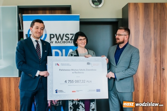 Zdjęcie w galerii na portalu naszwodzislaw.com: Projekt raciborskiej PWSZ doceniony. Uczelnia otrzymała prawie 5 milionów złotych wiadomości z regionu