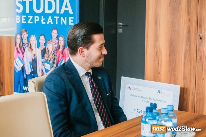 Zdjęcie w galerii na portalu naszwodzislaw.com: Projekt raciborskiej PWSZ doceniony. Uczelnia otrzymała prawie 5 milionów złotych wiadomości z regionu