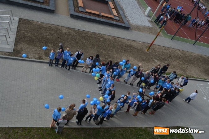 Zdjęcie w galerii na portalu naszwodzislaw.com: W Wodzisławiu świętowali dzień przyjaźni i tolerancji dla autyzmu  wiadomości z regionu