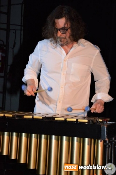 Zdjęcie w galerii na portalu naszwodzislaw.com: Głyk Duet na deskach radlińskiego MOK-u  wiadomości z regionu