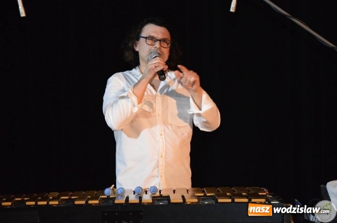 Zdjęcie w galerii na portalu naszwodzislaw.com: Głyk Duet na deskach radlińskiego MOK-u  wiadomości z regionu