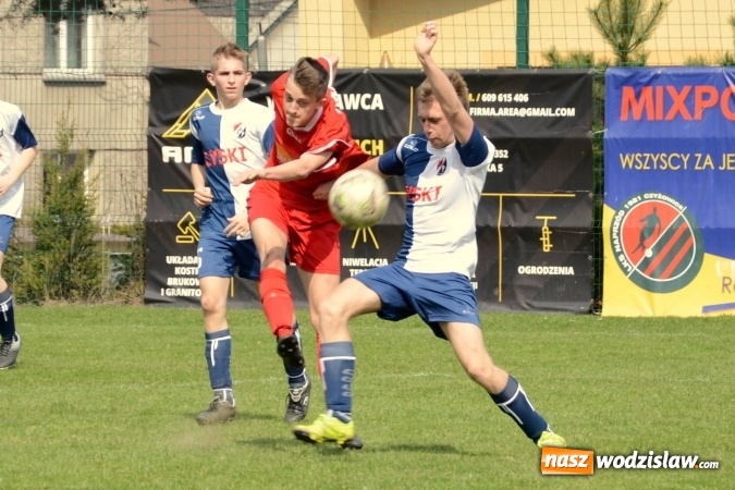 Zdjęcie w galerii na portalu naszwodzislaw.com: Juniorzy Czyżowic górą nad Lyskami wiadomości z regionu