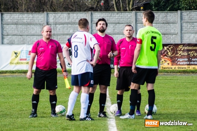 Zdjęcie w galerii na portalu naszwodzislaw.com: Spektakl jednego aktora w Tworkowie wiadomości z regionu