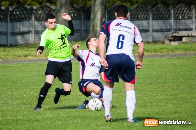 Zdjęcie w galerii na portalu naszwodzislaw.com: Spektakl jednego aktora w Tworkowie wiadomości z regionu