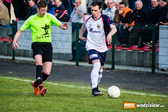 Zdjęcie w galerii na portalu naszwodzislaw.com: Spektakl jednego aktora w Tworkowie wiadomości z regionu