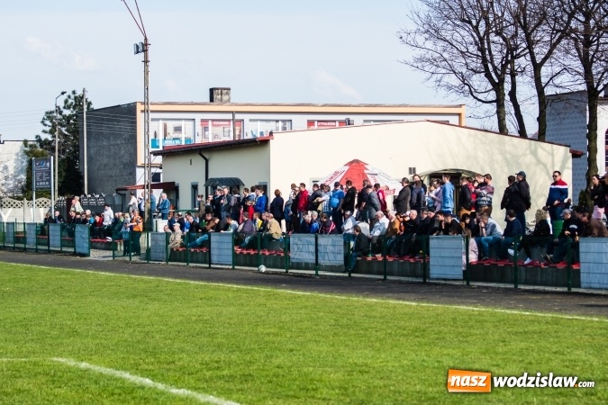 Zdjęcie w galerii na portalu naszwodzislaw.com: Spektakl jednego aktora w Tworkowie wiadomości z regionu