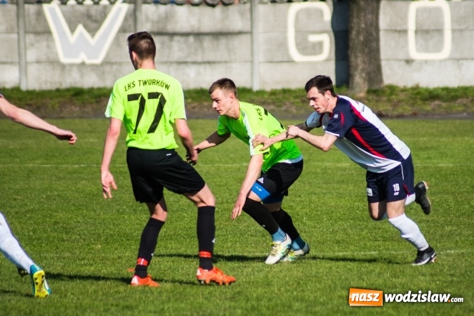 Zdjęcie w galerii na portalu naszwodzislaw.com: Spektakl jednego aktora w Tworkowie wiadomości z regionu