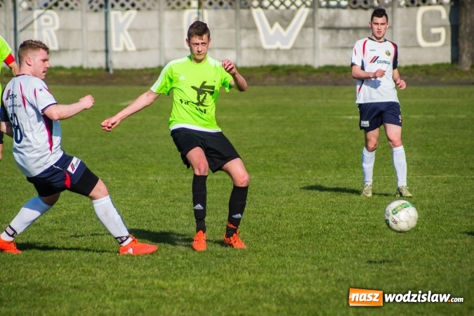 Zdjęcie w galerii na portalu naszwodzislaw.com: Spektakl jednego aktora w Tworkowie wiadomości z regionu